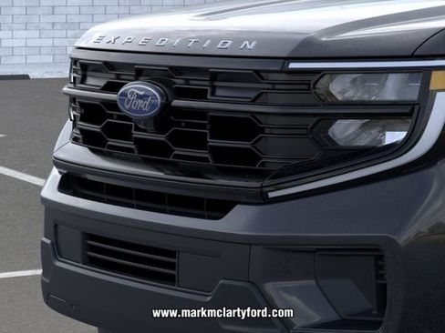New 2026 Ford Expedition Active RWD image 17