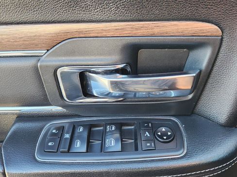 Certified 2017 RAM 1500 Laramie image 17