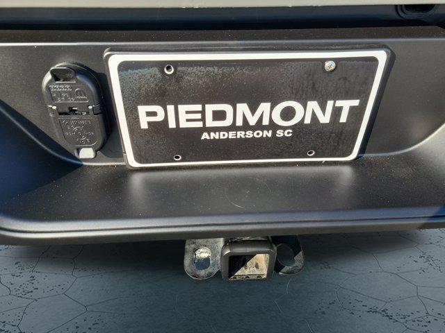 Certified 2020 Jeep Gladiator Overland AWD/4WD image 12
