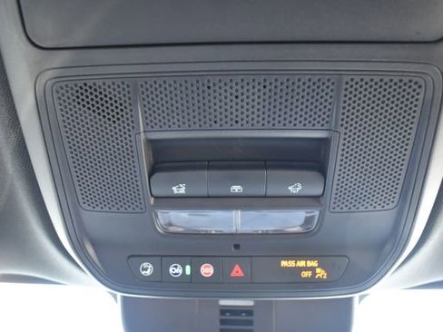 Used 2024 Chevrolet Traverse Z71 w/ Enhanced Driving Package AWD/4WD image 33