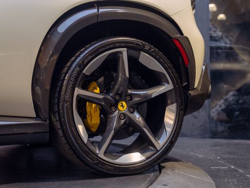 Used 2025 Ferrari Purosangue AWD/4WD image 24