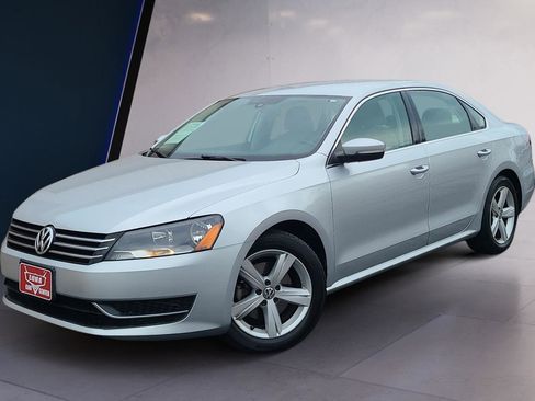 Used 2014 Volkswagen Passat 2.5 SE image 1