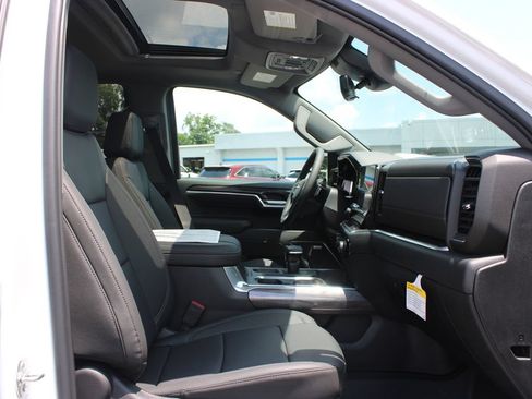 New 2026 Chevrolet Silverado 1500 LTZ w/ LTZ Premium Package AWD/4WD image 32