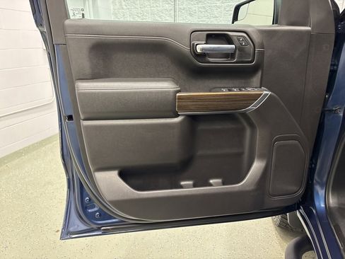 Used 2020 Chevrolet Silverado 1500 RST image 16