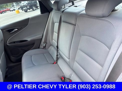 Used 2017 Chevrolet Malibu LT FWD image 20