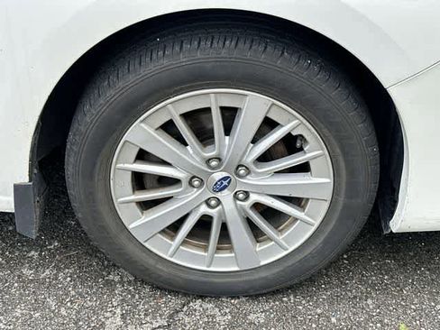 Used 2017 Subaru Impreza 2.0i Premium AWD/4WD image 5