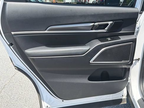 Used 2024 Kia Telluride S w/ S Sunroof Package FWD image 23