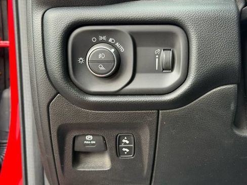 Used 2020 RAM 1500 Big Horn AWD/4WD image 22