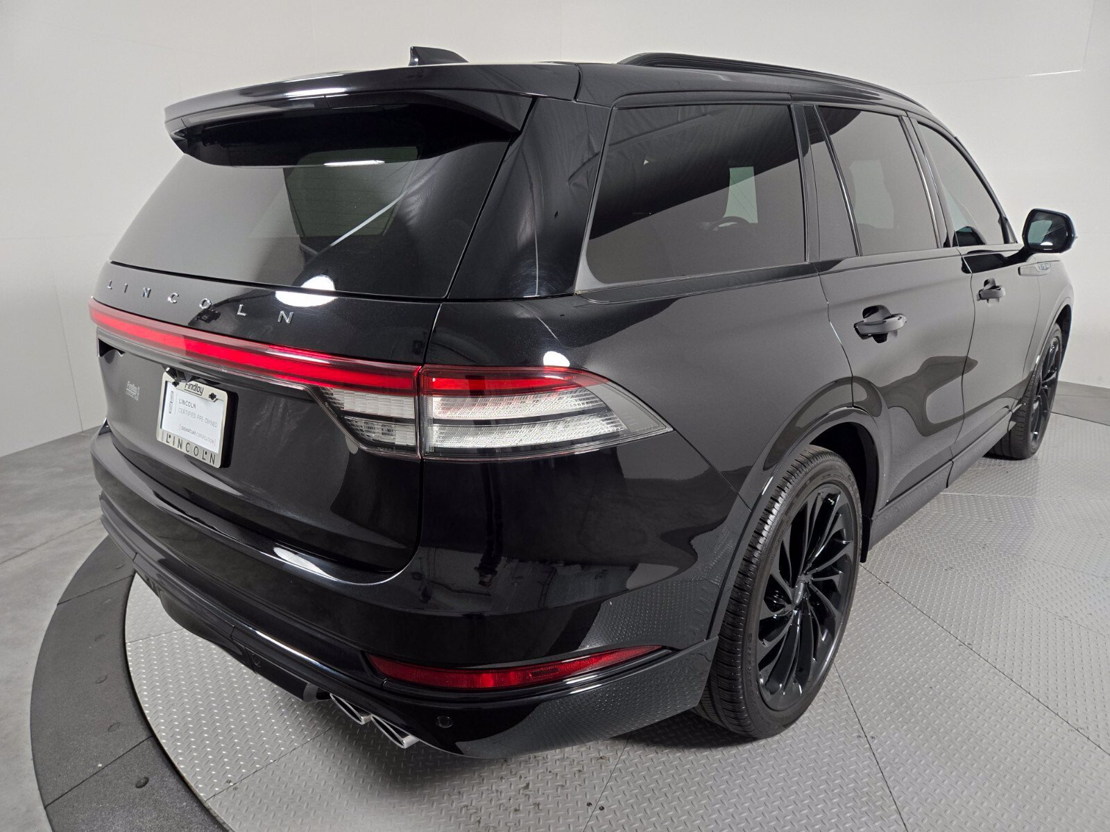 Used 2025 Lincoln Aviator Reserve w/ Equipment Group 201A AWD/4WD image 5