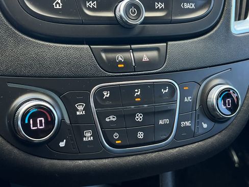 Used 2021 Chevrolet Malibu LT FWD image 20