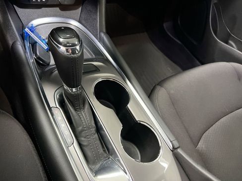 Used 2017 Chevrolet Malibu LT image 17