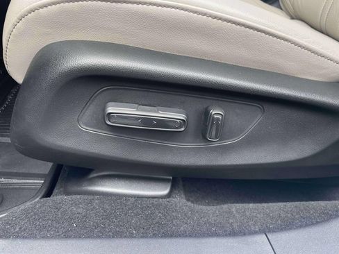 Used 2024 Honda HR-V EX-L image 17