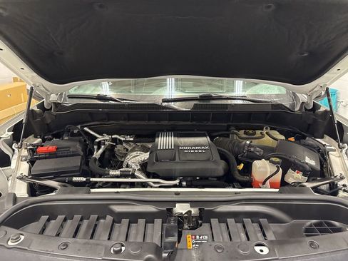 Used 2020 Chevrolet Silverado 1500 LTZ image 10