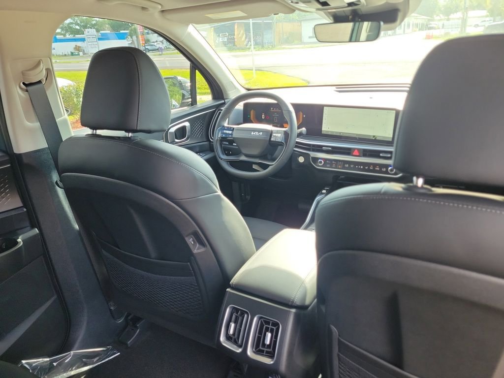 New 2026 Kia Sorento EX w/ EX Premium Package FWD image 13