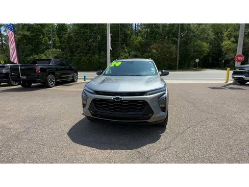 Used 2024 Chevrolet Trax ACTIV FWD image 7