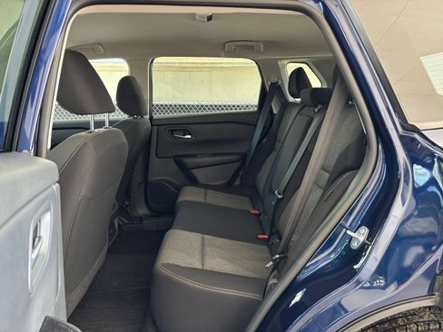 Used 2025 Nissan Rogue SV AWD/4WD image 27