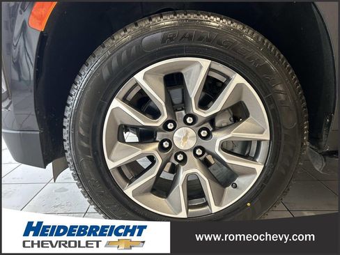 Used 2024 Chevrolet Tahoe LT w/ Luxury Package AWD/4WD image 7