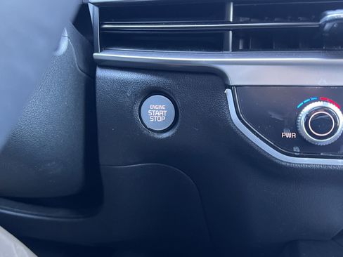 Used 2025 Kia Sorento S w/ Panoramic Sunroof Package image 8