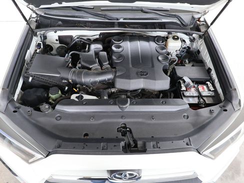 Used 2017 Toyota 4Runner Limited AWD/4WD image 12