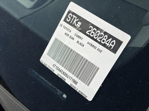 Used 2023 Toyota Camry LE FWD image 15