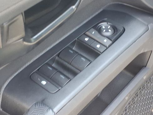 Certified 2024 Toyota Tacoma SR5 AWD/4WD image 14