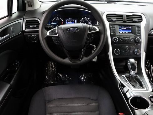 Used 2013 Ford Fusion SE image 14