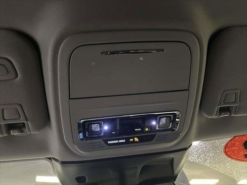 Used 2022 Lincoln Corsair Standard w/ Equipment Group 101A image 32