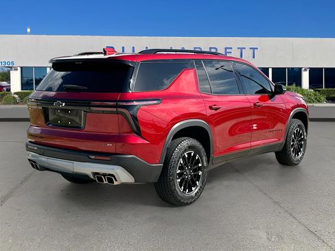 Used 2024 Chevrolet Traverse Z71 w/ Enhanced Driving Package image 7