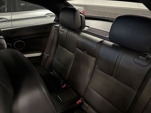Used 2011 BMW M3 Convertible image 3