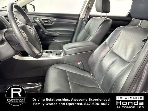 Used 2015 Nissan Altima 2.5 SL w/ Technology Package FWD image 5