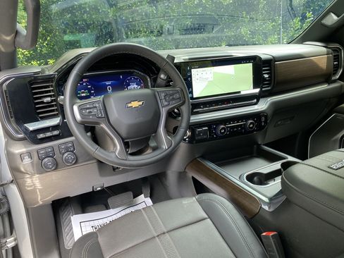 Used 2024 Chevrolet Silverado 2500 High Country w/ Technology Package AWD/4WD image 38