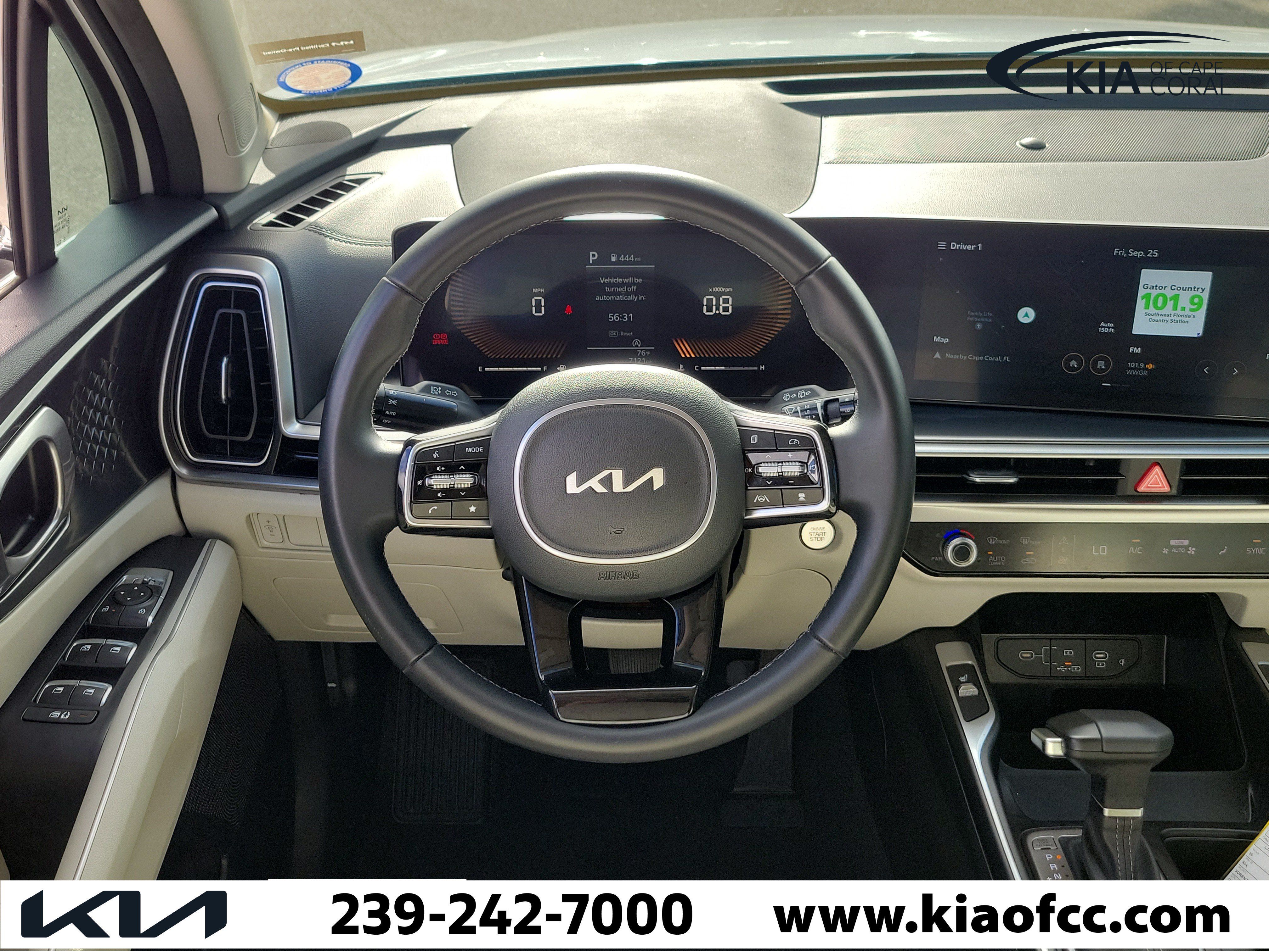 Certified 2025 Kia Sorento S w/ Panoramic Sunroof Package FWD image 17