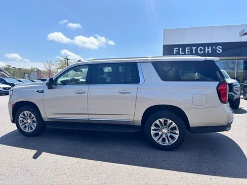 Used 2023 GMC Yukon XL Denali AWD/4WD image 6