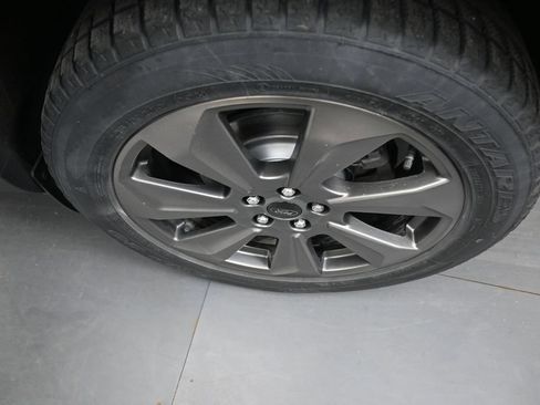 Used 2024 Ford Escape Platinum AWD/4WD image 10