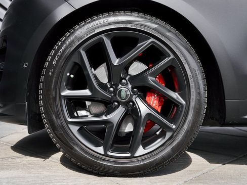 Used 2025 Land Rover Range Rover Sport Dynamic SE image 5