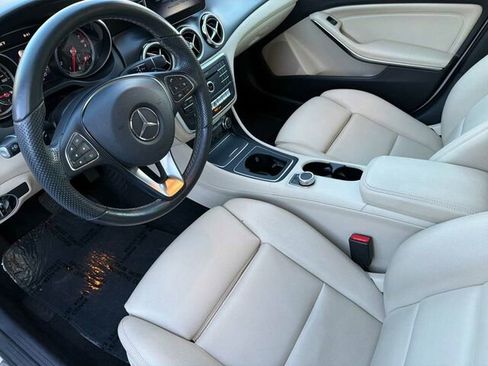 Used 2019 Mercedes-Benz GLA 250 image 11