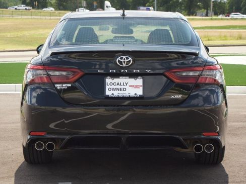 Used 2023 Toyota Camry XSE image 3