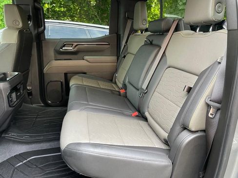 Used 2024 Chevrolet Silverado 1500 ZR2 w/ Technology Package AWD/4WD image 7