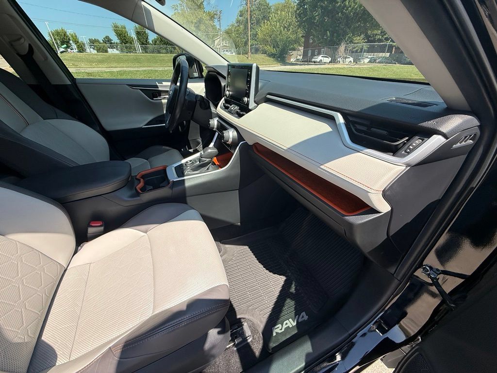 Used 2019 Toyota RAV4 Adventure w/ Cold Weather Package AWD/4WD image 44