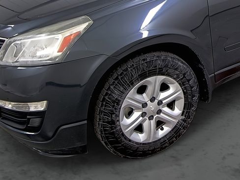 Used 2014 Chevrolet Traverse LS image 7