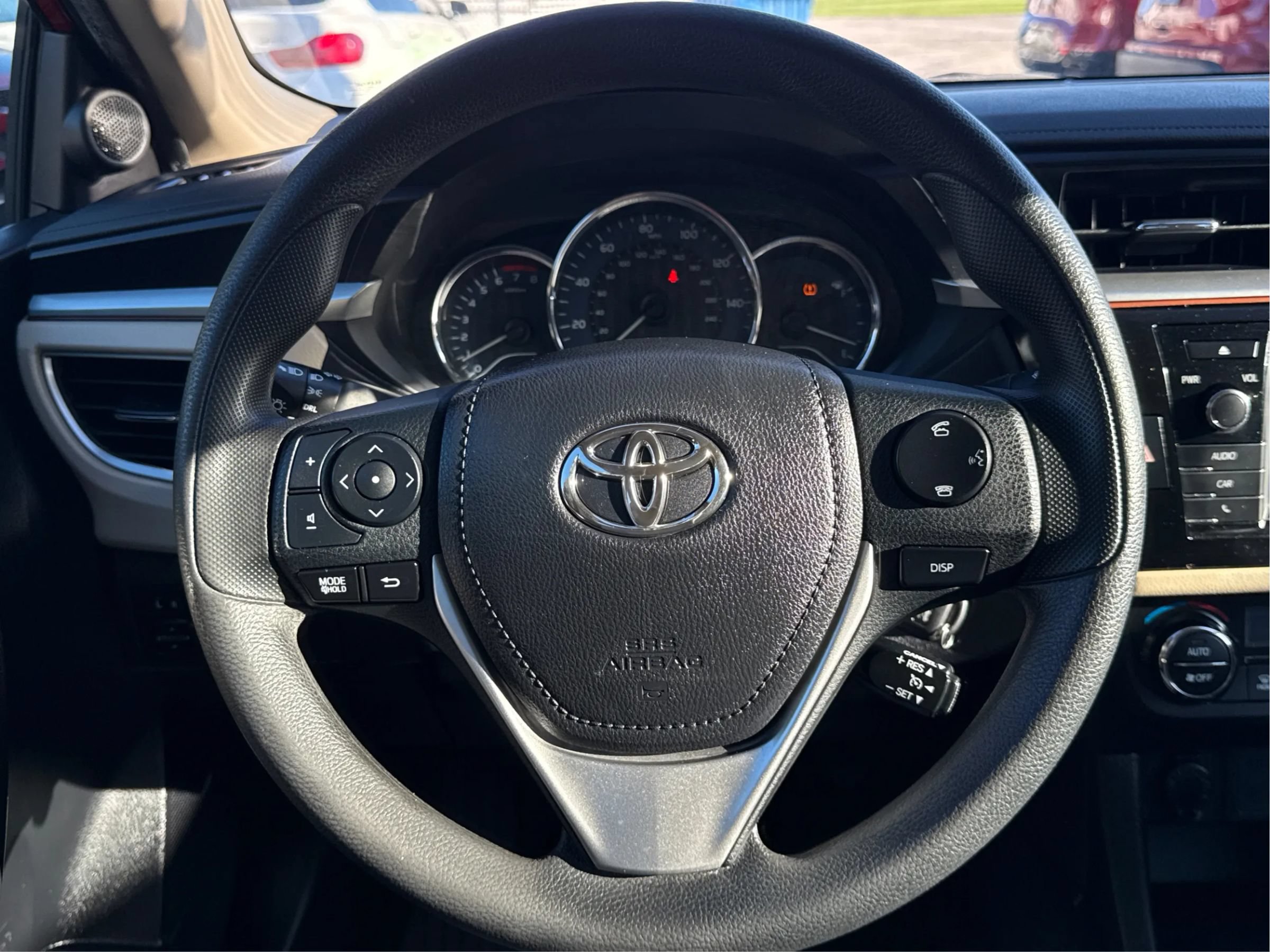 Used 2016 Toyota Corolla LE FWD image 18