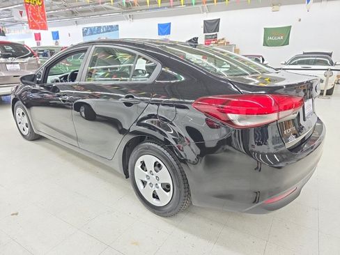 Used 2017 Kia Forte LX w/ LX Popular Package FWD image 4