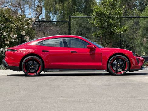 Certified 2024 Porsche Taycan GTS image 8