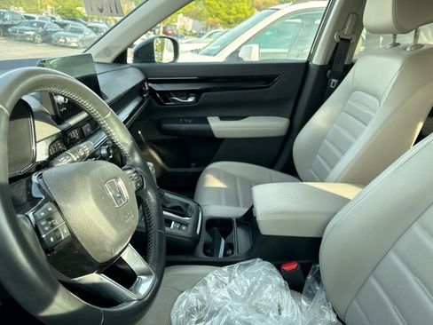 Used 2023 Honda CR-V EX-L image 11