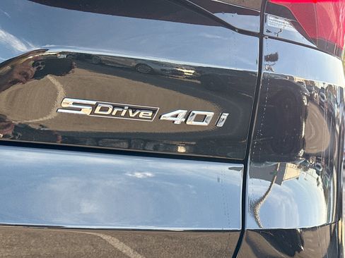 New 2026 BMW X5 sDrive40i image 11