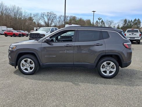 Used 2023 Jeep Compass Latitude AWD/4WD image 7