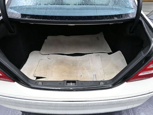 Used 2007 Mercedes-Benz C 230 Sedan image 19