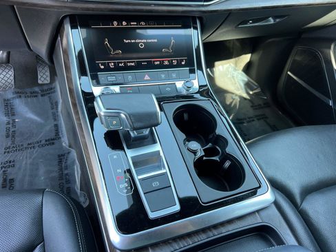 Used 2021 Audi Q8 Premium Plus w/ Premium Plus Package image 34
