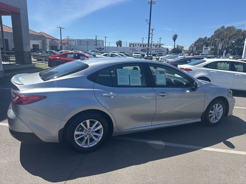 Certified 2025 Toyota Camry LE FWD image 5