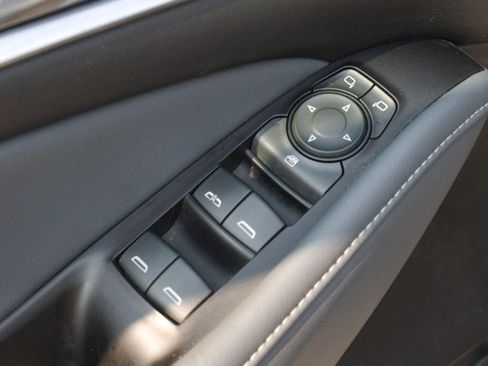 Used 2019 Buick Enclave Essence AWD/4WD image 13